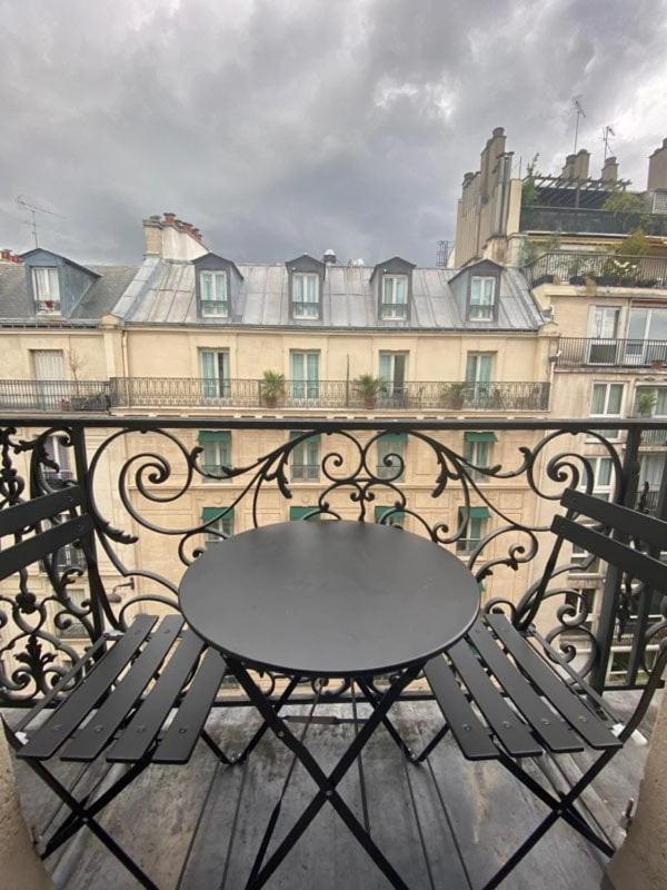 Guestready - Duplex Spacieux Et Lumineux Appartement Parijs