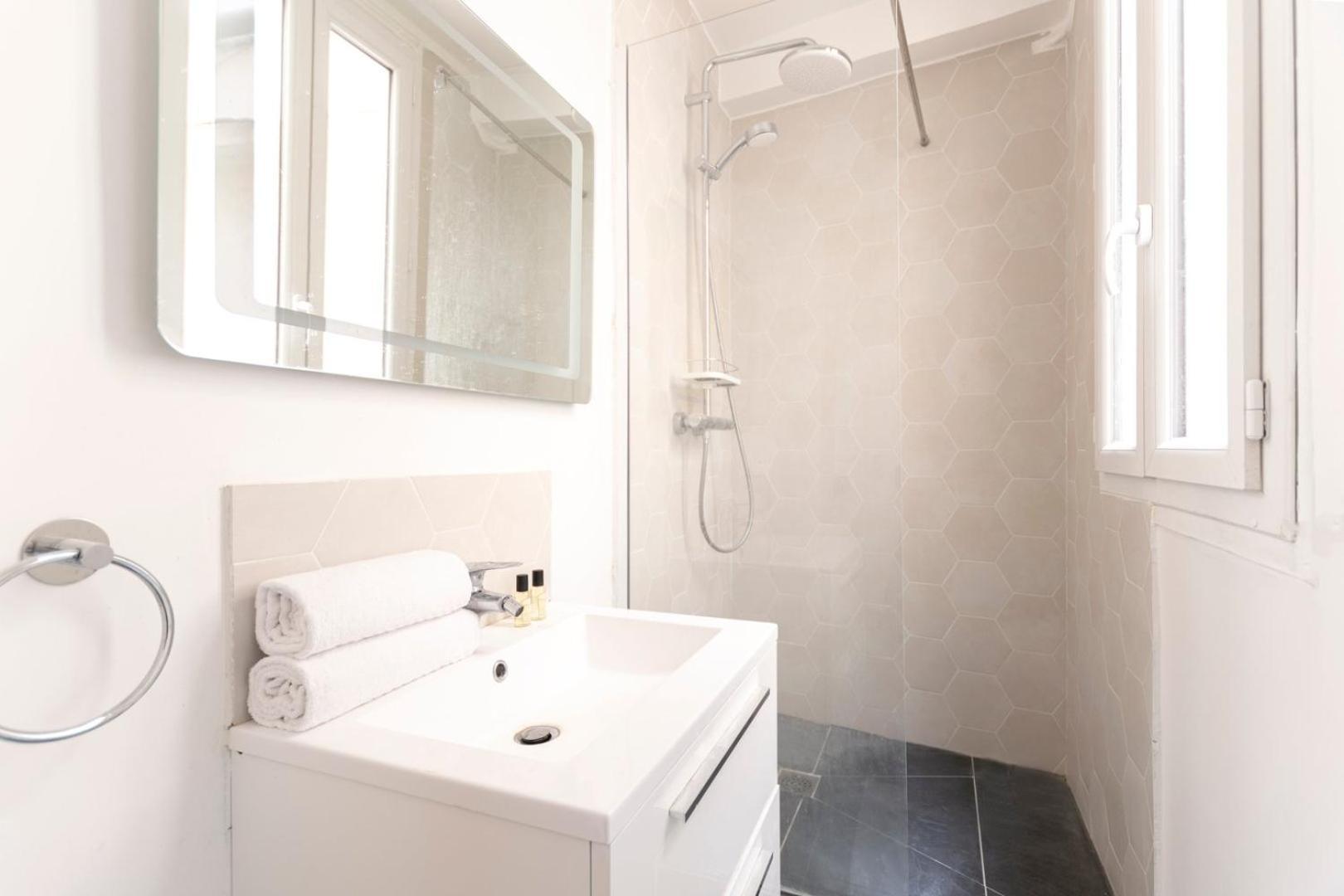 Appartement Guestready - Duplex Spacieux Et Lumineux *
